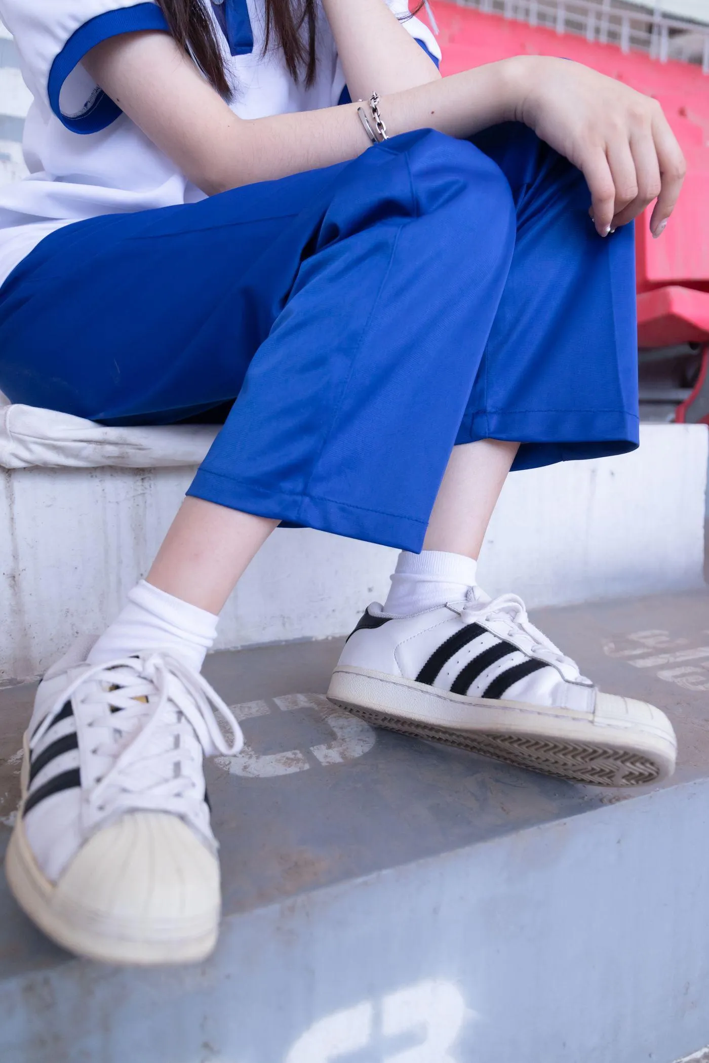 [BoBoSocks袜啵啵]NO.002 稚予-校服、贝壳头、白棉袜、裸足 [139P]插图9